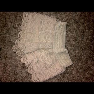 Cute white shorts, size extra small